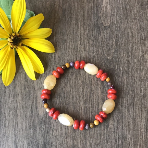 Handmade beaded stretch bracelet - Picture 5 of 5